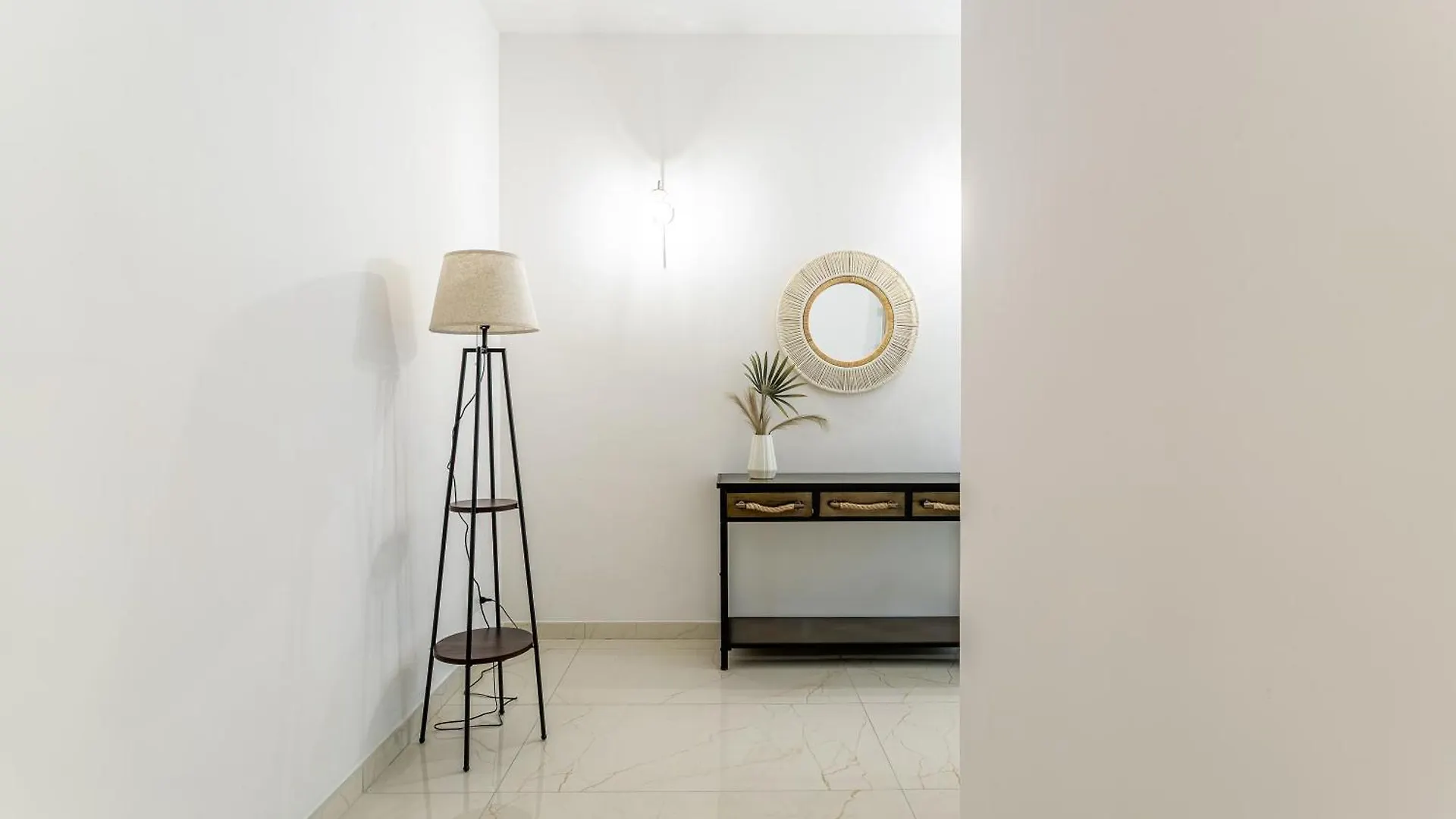 Iflat Monti Brand New Spacious & Comfortable Gem Rome 0*,