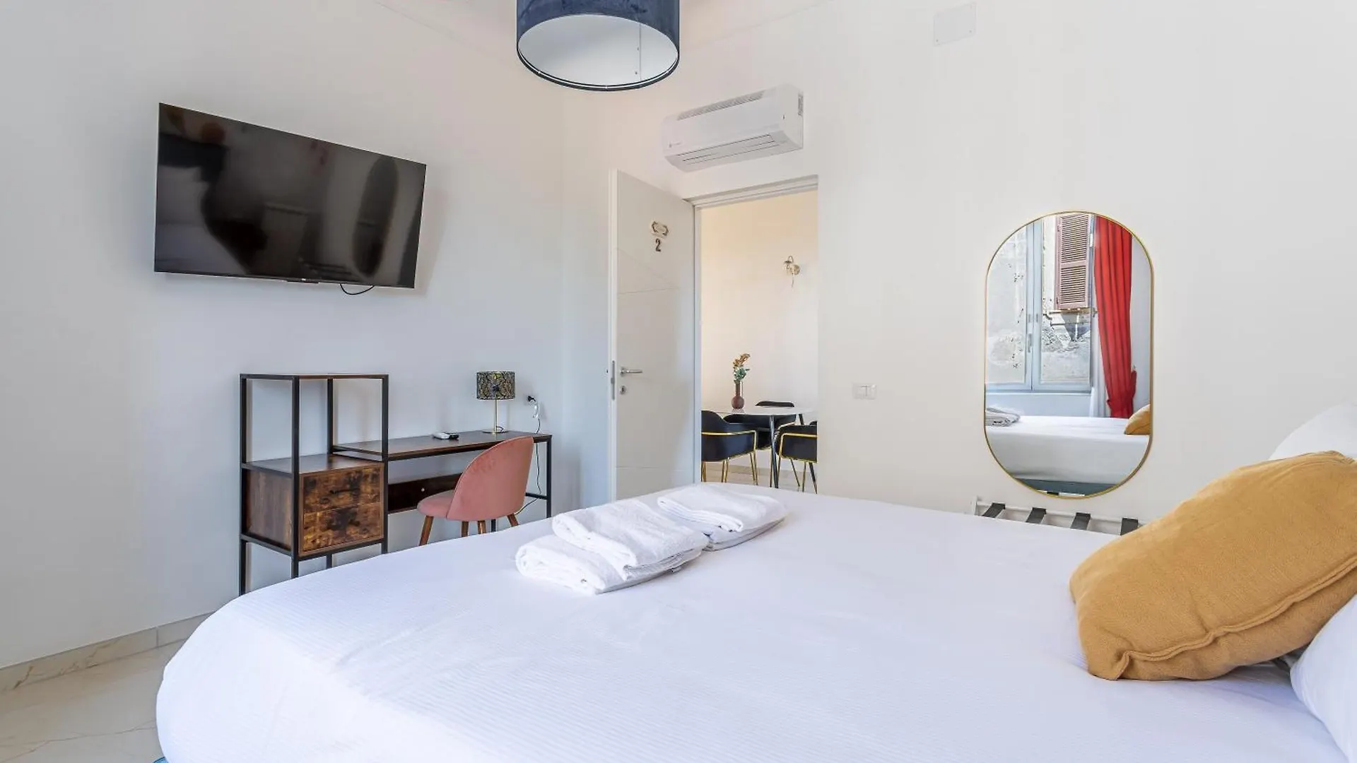 Apartment Iflat Monti Brand New Spacious & Comfortable Gem Rome